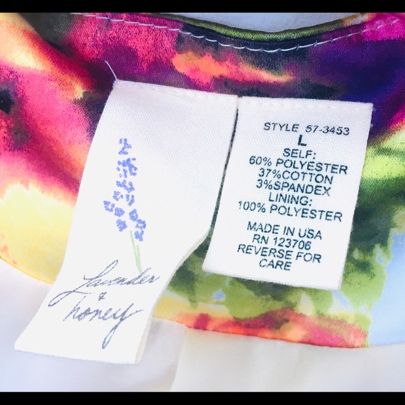 Top, bright, open front. W. Size L. - Picture 8 of 8